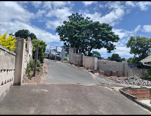 4 BEDROOM HOUSE FOR SALE IN KWANDENGEZI
